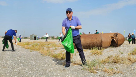 Hövsan qəsəbəsinin Xəzər dənizi sahilində ümumrespublika təmizlik aksiyası keçirilib