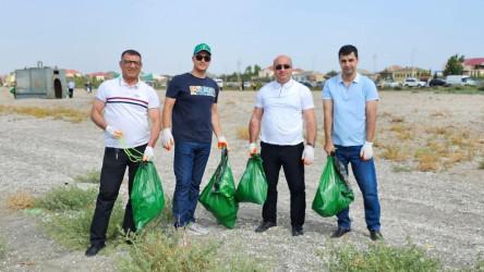 Hövsan qəsəbəsinin Xəzər dənizi sahilində ümumrespublika təmizlik aksiyası keçirilib