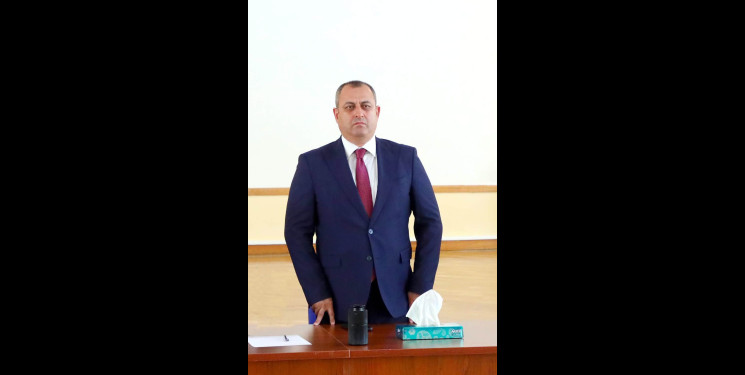 Avqustun 25-də Suraxanı Rayon İcra Hakimiyyətinin başçısı Adil Əliyevin vətəndaşlarla növbəti səyyar görüşləri Zığ qəsəbəsində yerləşən 317 nömrəli, Qaraçuxur qəsəbəsində yerləşən 282 nömrəli və Əmircan qəsəbəsində yerləşən 114 nömrəli tam orta ümumtəhsil məktəblərində keçirilib